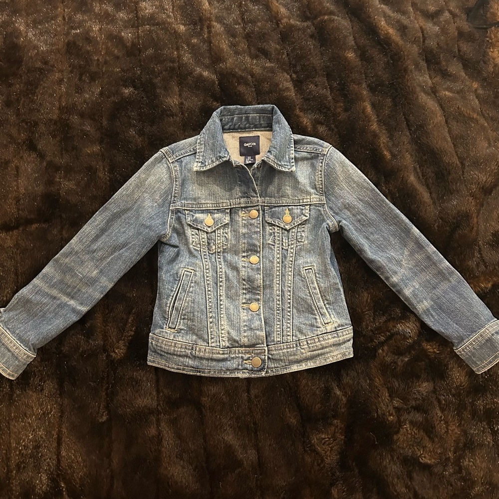 Gap Kids Girls Denim Jacket Size 6–7 Button Front Classic Jean Jacket